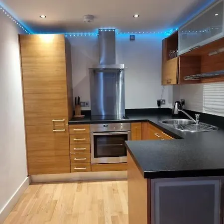 Modern Apartment By Leeds Dock Экстерьер фото