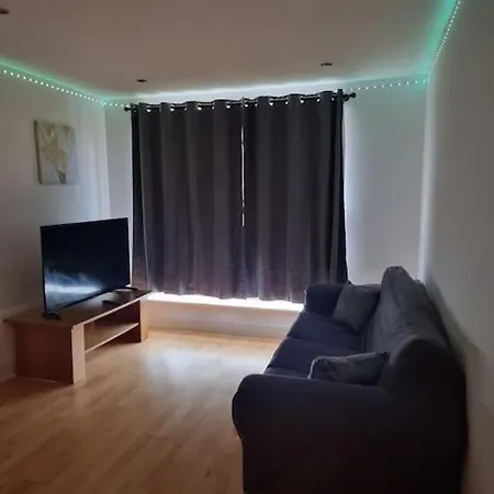 Modern Apartment By Leeds Dock Экстерьер фото